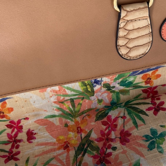 Floral Lined Tan Leather Handbag - Picture 8 of 9